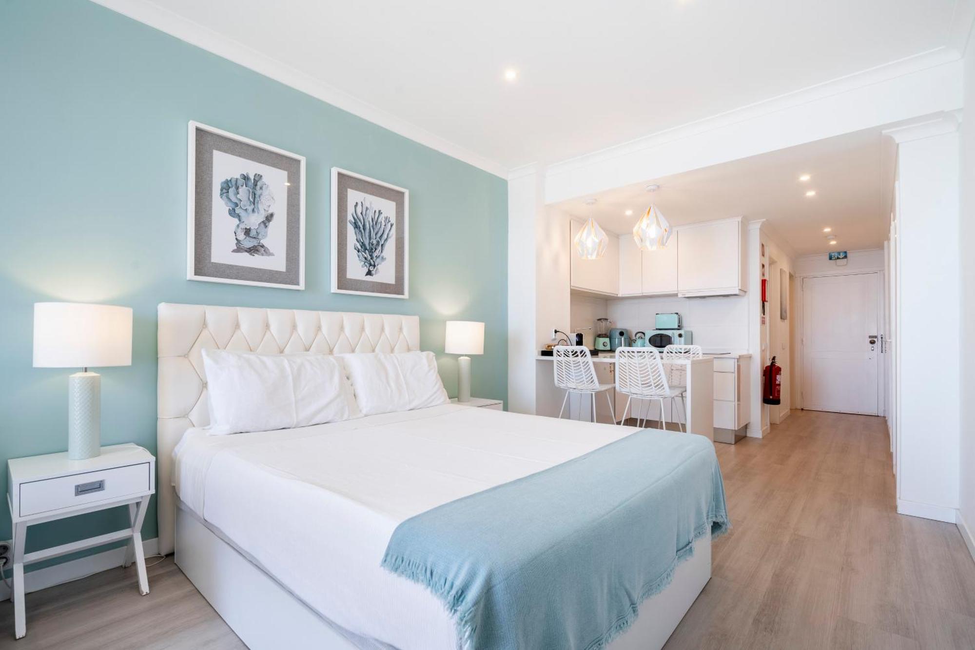 Sea Lovers - Sea Front - Studio Apartment Монте-Гордо Экстерьер фото